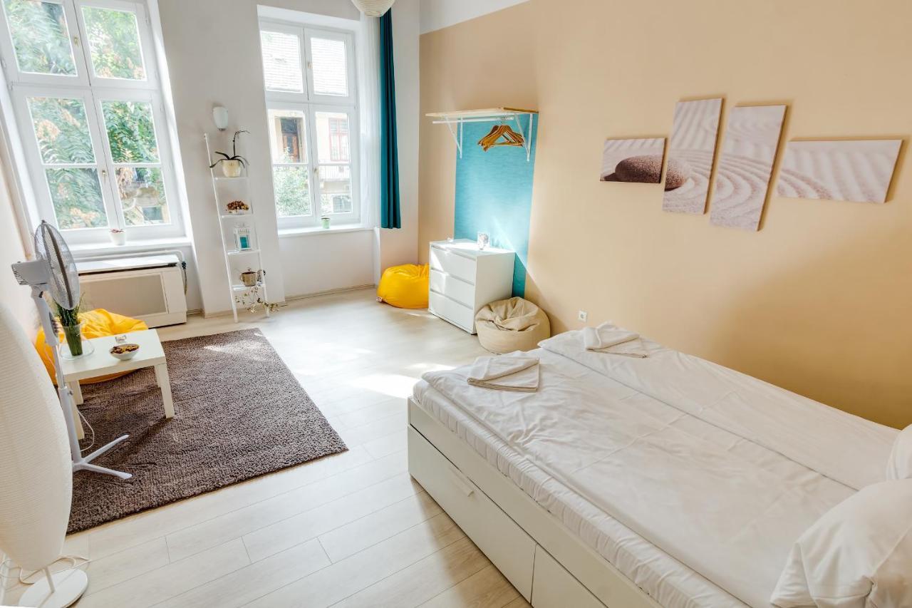 Hi-Bp Origo Apartment Boedapest Buitenkant foto