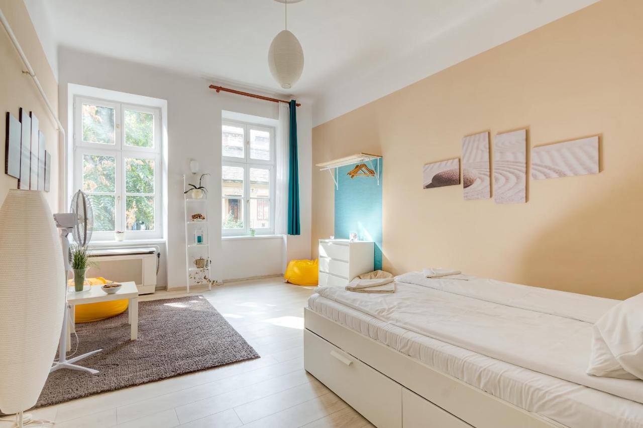 Hi-Bp Origo Apartment Boedapest Buitenkant foto